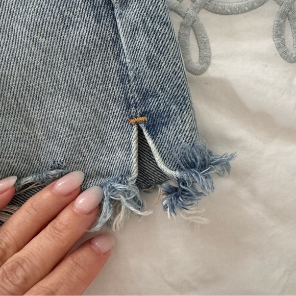 Agolde Dee Denim Shorts - Picture 11 of 11